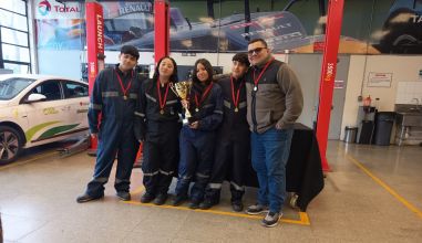 Estudiantes de la RED Irarr&aacute;zaval ganan Desaf&iacute;o TP de Electromovilidad en INACAP Renca