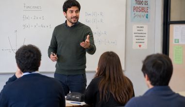 Ense&ntilde;a Chile invita a profesores a postular a su Programa de Liderazgo 2027