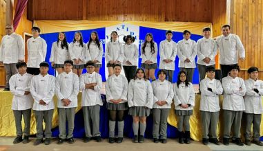Investidura marca ingreso de nuevos estudiantes a Gastronom&iacute;a en Colegio Misi&oacute;n San Juan