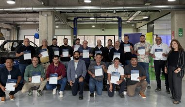 Pasant&iacute;a en electromovilidad reuni&oacute; a docentes de Mec&aacute;nica Automotriz de la RED Irarr&aacute;zaval