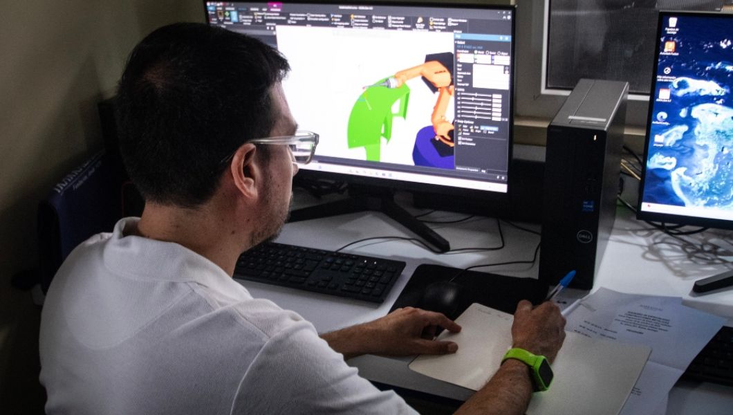 Revive las voces del curso de soldadura robotizada